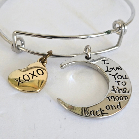 "I Love You to the Moon & Back" "XOXO" Silver & Gold Charm Bangle Bracelet NWOT - Picture 4 of 7